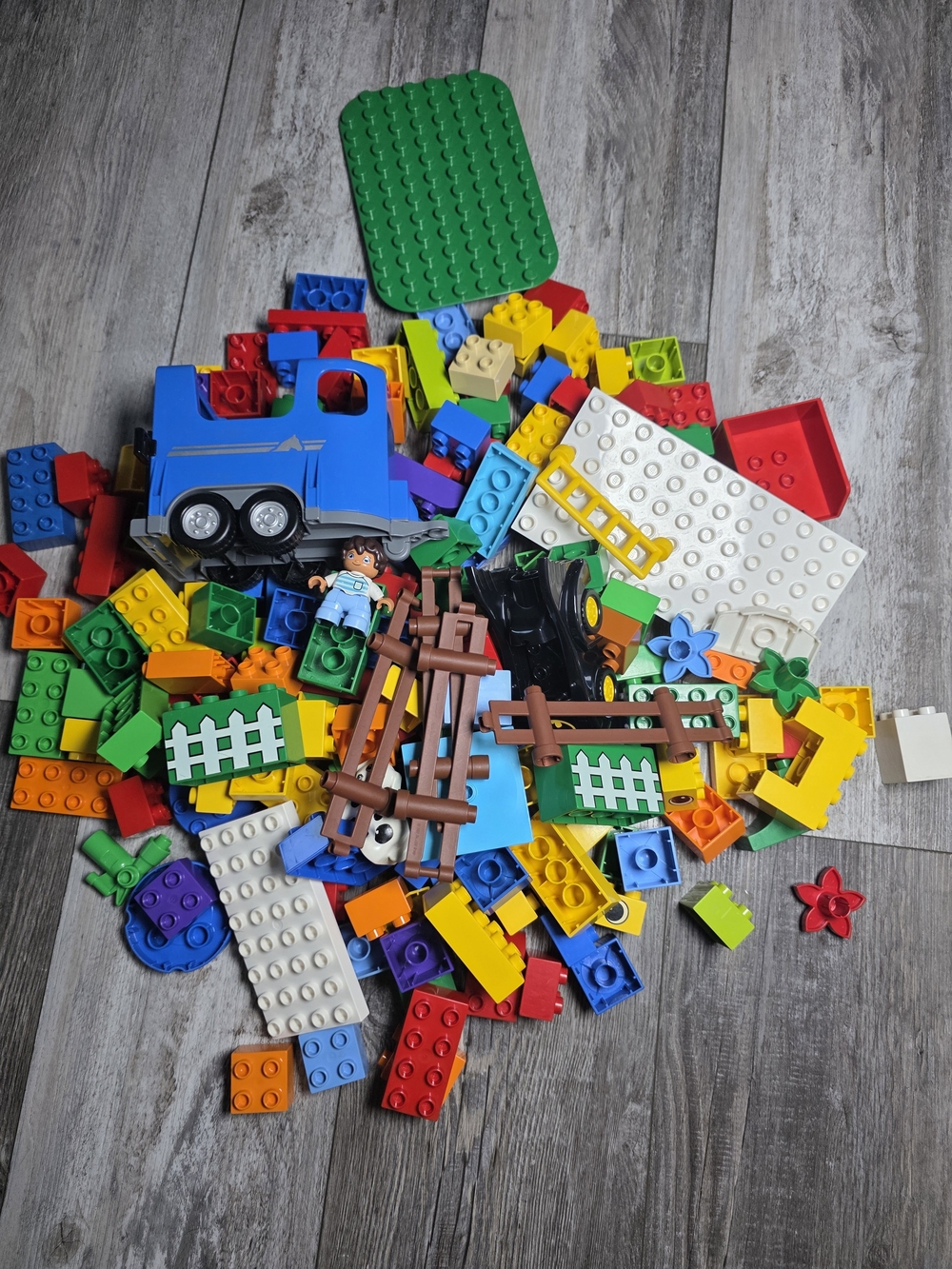 Duplo LEGO Mix Lot 181ct Batman, Farming, Minifigure, Vehicles Ect!